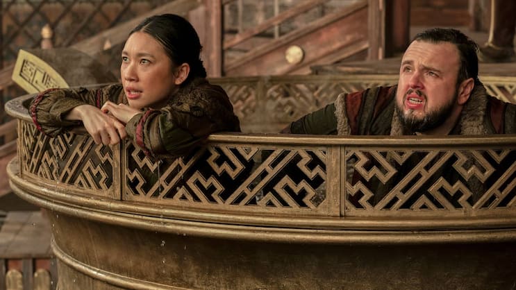 Jin (Jess Hong) und Jack (John Bradley) gelangen in eine virtuelle Spielwelt.