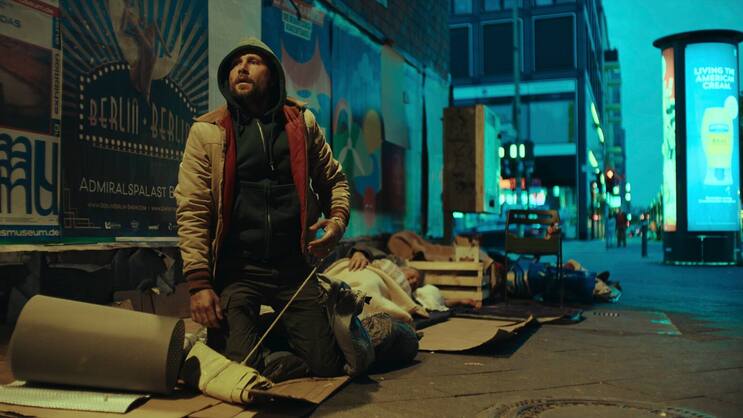 Max Riemelt als Mike Atlas in der Netflix-Serie «Schlafende Hunde».