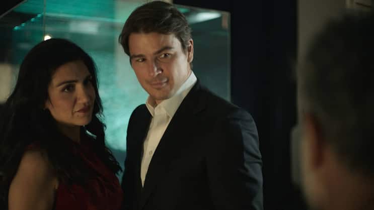 Da war alles noch in Ordnung: Alexander (Josh Hartnett) und Gabby Hoffman (Leila Farzad).