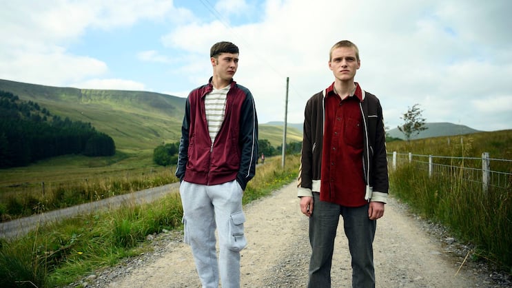 Zyniker trifft Greenhorn: Aaron (Samuel Bottomley, l.) und Danny (Lewis Gribben).