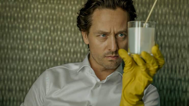 Achtsamkeit macht mordsmässig kreativ: Unterwelts-Anwalt Björn (Tom Schilling).