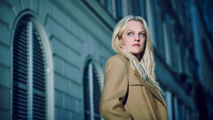Die Agentin (Elisabeth Moss) muss das Vertrauen der ominösen Fremden gewinnen.