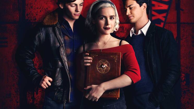 Zauberhaft: Sabrina zwischen Harvey (l.) und Hexerkollege Nick (Gavin Leatherwood).