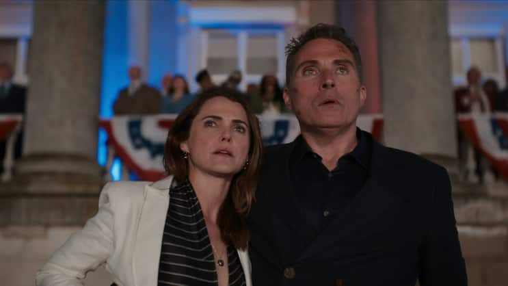 Ratlos: US-Botschafterpaar Kate und Hal Wyler (Keri Russell, Rufus Sewell).