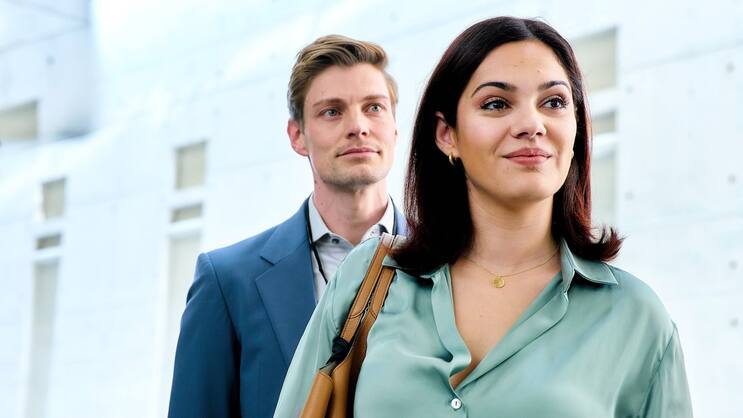 Max (Helgi Schmid) und Valerie (Nilam Farooq) sind Widersacher auf ähnlich perfidem Niveau.