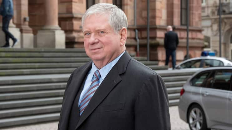 Hält sich mit 75 für nicht mehr glaubwürdig in der Rolle des Staatsanwalts: Rainer Hunold.