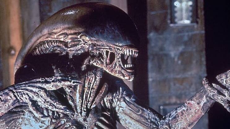 Die gruselige Kreatur von H. R. Giger vergisst niemand so schnell.