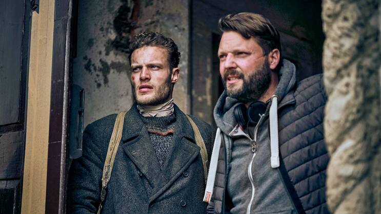 Regisseur Peter Thorwarth (r.) drehte zum zweiten Mal für Netflix.