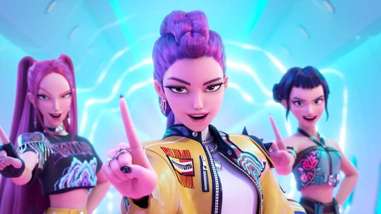 «We're going up, up, up»: Die KPop-Girls Mira, Rumi und Zoey zeigen wohin's geht.