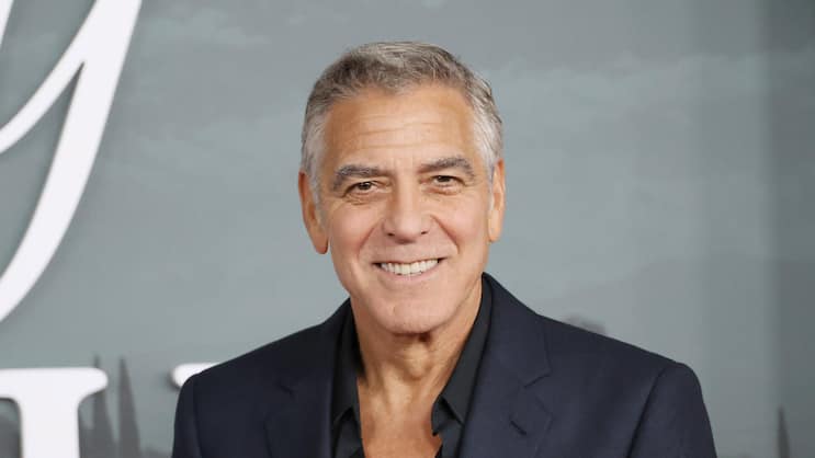 George Clooneys deutsches Lachen wird vorerst von jemand anderem aufgesetzt.