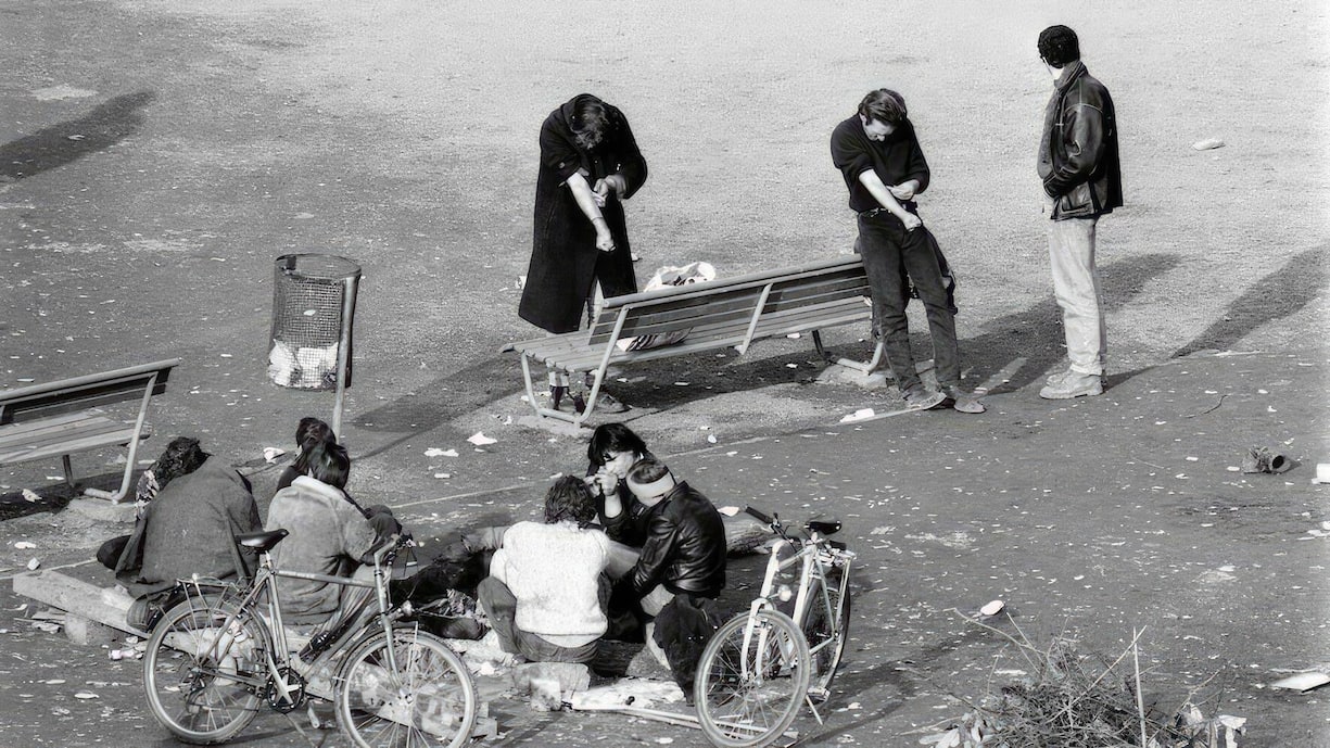 Der «Needle Park» in Zürich zog Süchtige von überall an.
