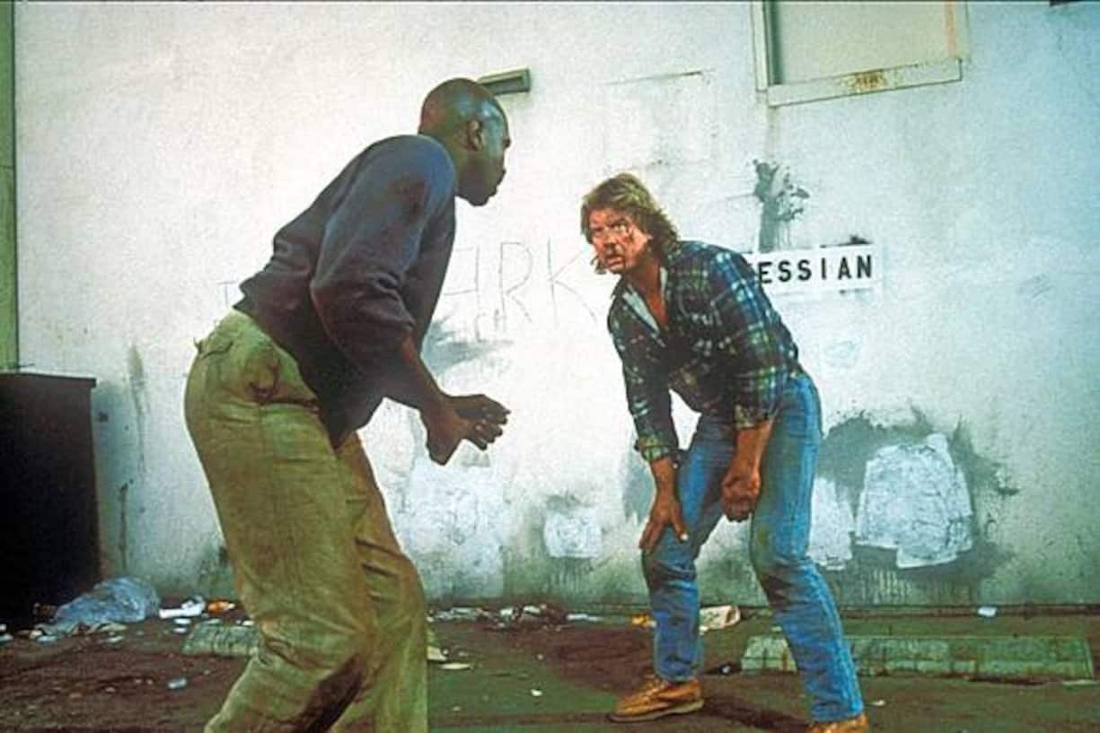 THEY LIVE, Keith David, Roddy Piper, 1988, Universal/courtesy Everett Collection Universal/Courtesy Everett Collection ACHTUNG AUFNAHMEDATUM GESCHÃTZT PUBLICATIONxINxGERxSUIxAUTxONLY Copyright: xUniversal/CourtesyxEverettxCollectionx MCDTHLI EC011