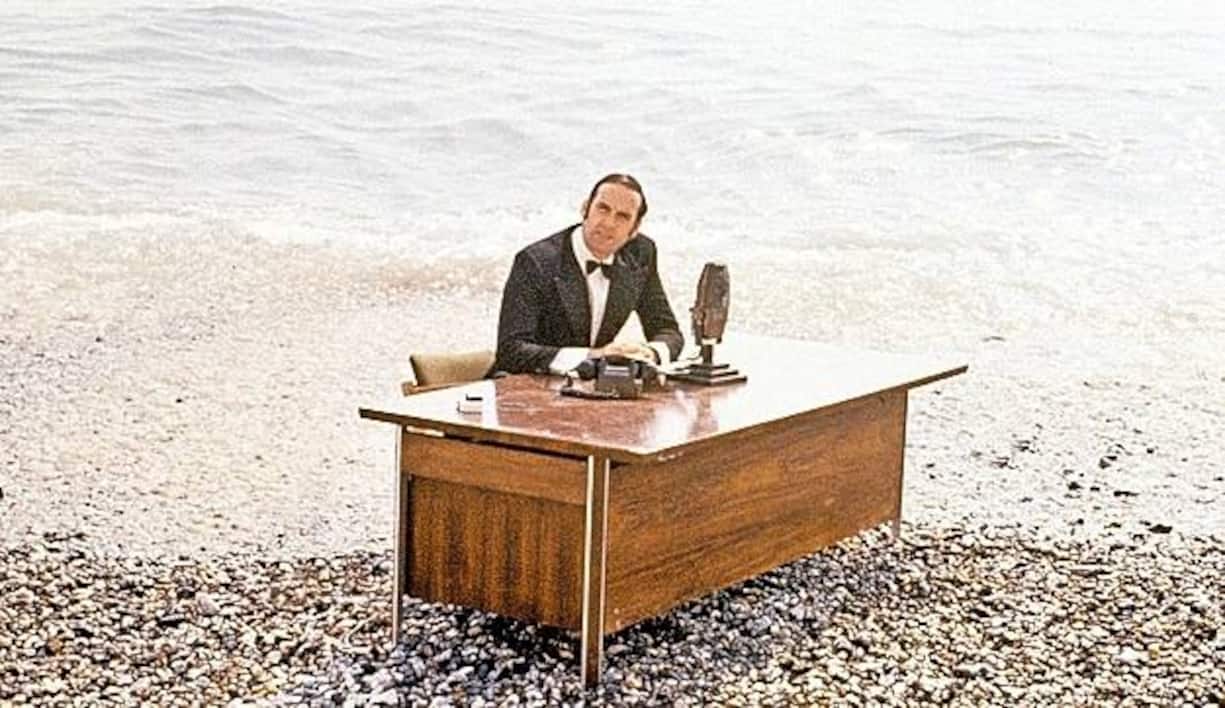 HR MONTY PYTHON??S FLYING CIRCUS TEIL 14, Dinsdale (Dinsdale), 45-teilige Sendereihe, Gro??britannien 1969, am Dienstag (26.11.02) um 00:00 Uhr im hessen fernsehen. Szenenfoto. ?? HR - honorarfrei nur im Zusammenhang mit genannter HR-Sendung bei Nennung "Bild: HR" (S2). Andere Verwendung nur nach Absprache. HR/Pressestelle 069/155 -2583, Fax -2126