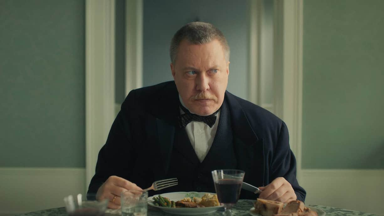 Unter der Tyrannei seines Vaters (Nicholas Ofczarek) litt Franz Kafka besonders.