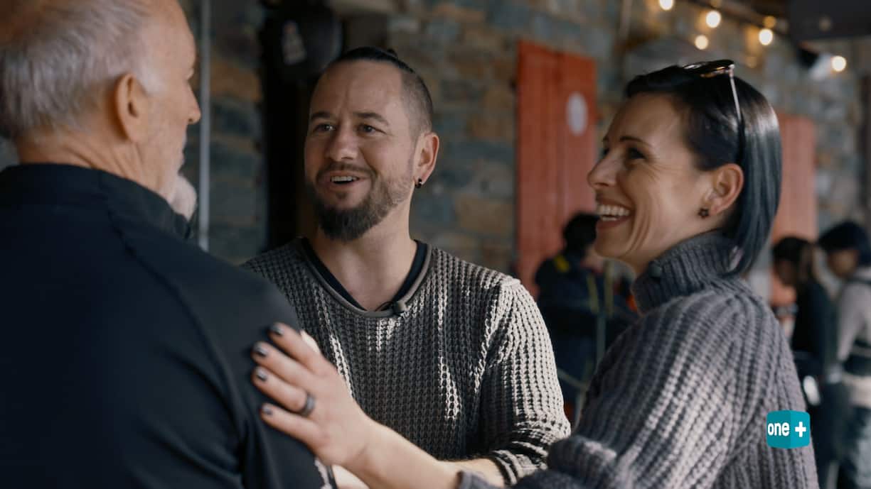Marc und Brigitte Trauffer in ihrem Bretterhotel in Hofstetten bei Brienz BE.