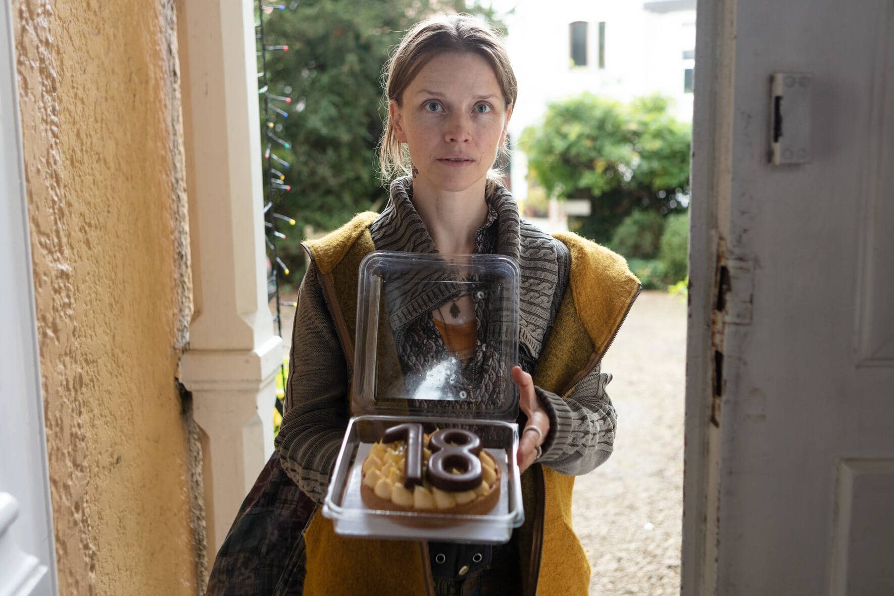 Erst verzweifelt, dann verbittert: Alexandra (Karoline Schuch) sinnt auf Rache.