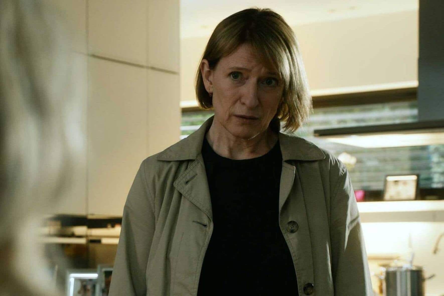 Paula Ringelhahn (Dagmar Manzel).