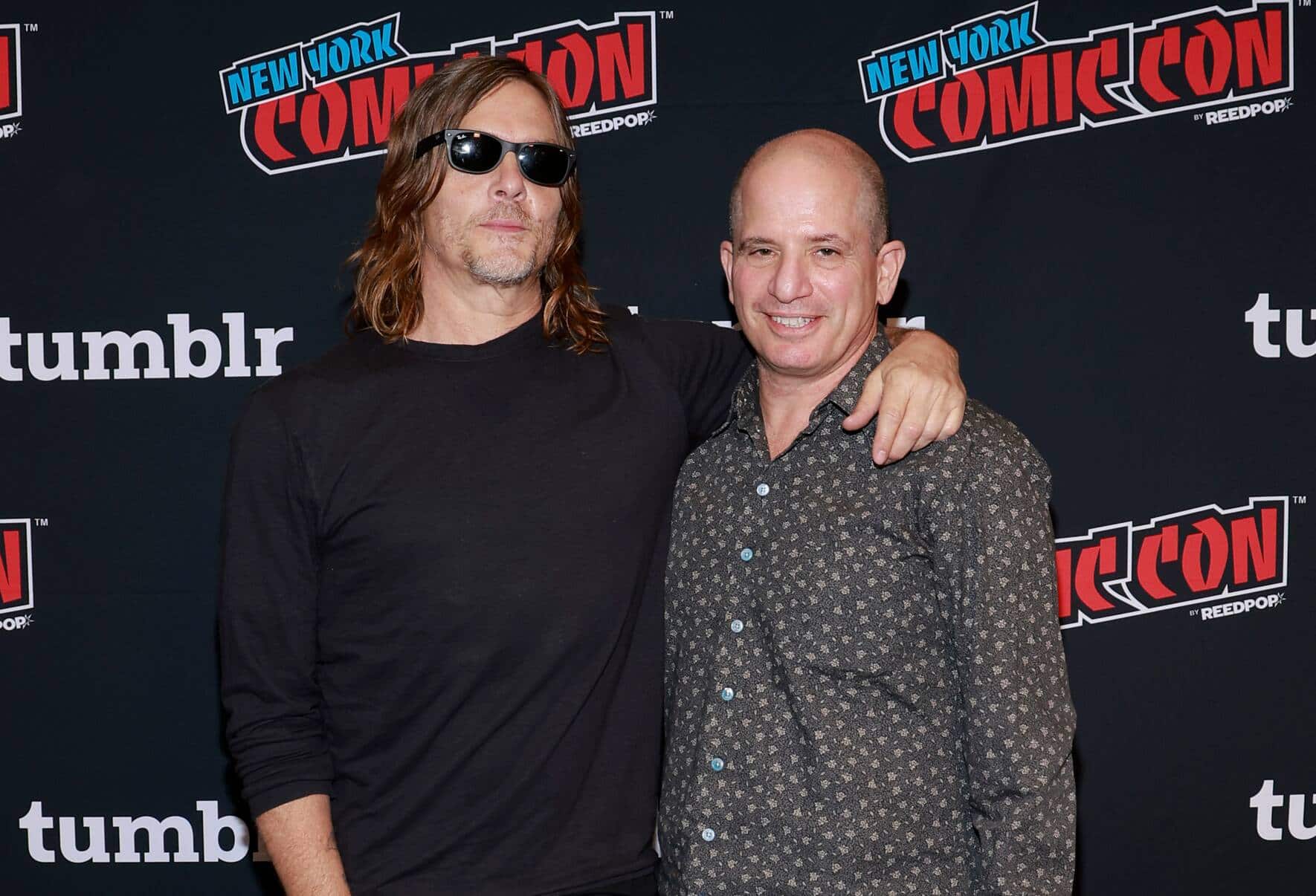 Erfinder, Co- Autor und Showrunner von «The Walking Dead: Daryl Dixon»: David Zabel (r., mit Hauptdarsteller Norman Reedus).