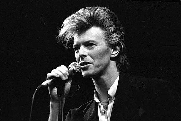 DAVID BOWIE PERFORMING LIVE ON STAGE /- RESTRICTED DAVID BOWIE N - PUBLICATIONxINxGERxSUIxAUTxONLY David Bowie Performing Live ON Stage Restricted David Bowie n PUBLICATIONxINxGERxSUIxAUTxONLY