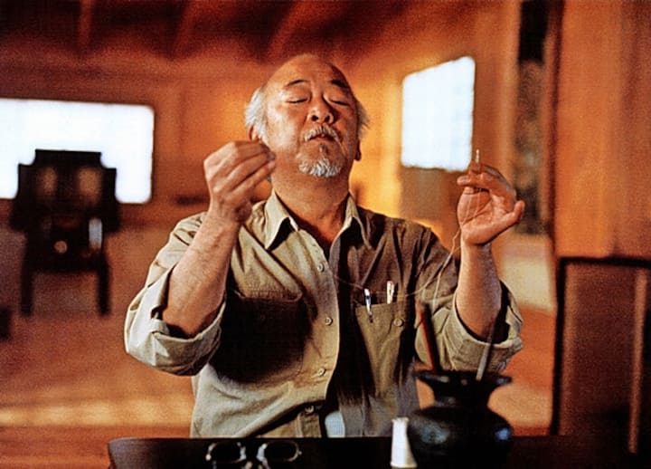 THE KARATE KID, PART III, Pat Morita, 1989. Columbia Pictures/courtesy Everett Collection Columbia Pictures/Courtesy Everett Collection PUBLICATIONxINxGERxSUIxAUTxONLY Copyright: xColumbiaxPictures/CourtesyxEverettxCollectionx M8DKAKI EC004