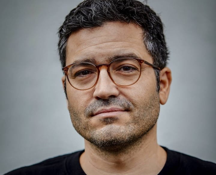 Adrian Perez (47), Regisseur und Drehbuchautor, hat an der Uni Genf Internationale Beziehungen studiert und wohnt in Zürich.