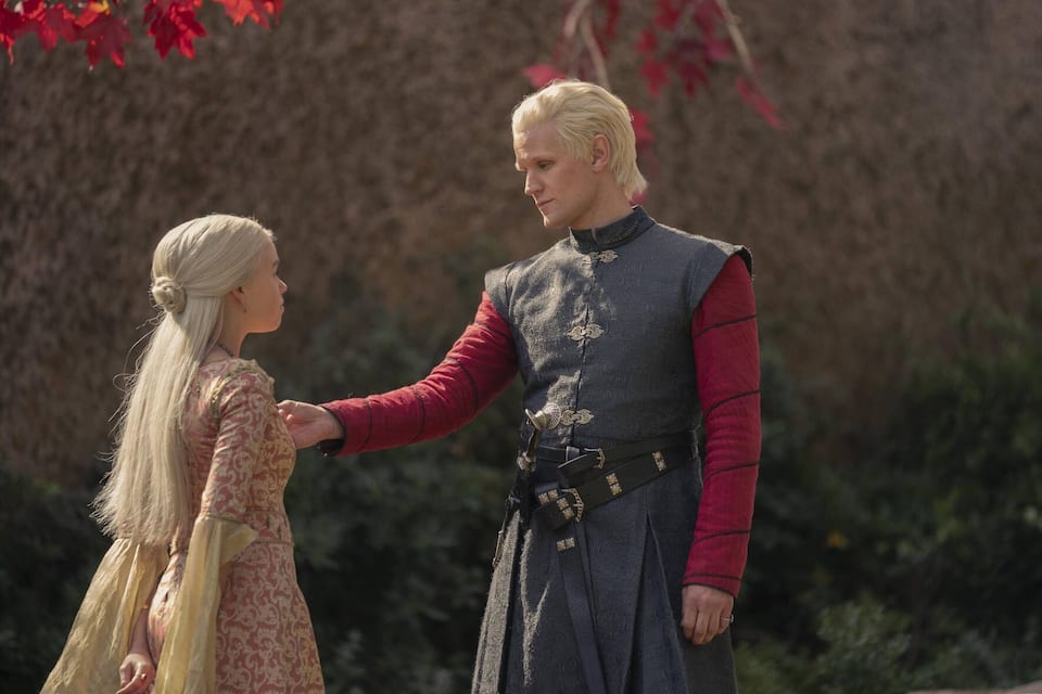 Zwischen Prinzessin Rhaenyra und Onkel Daemon knistert es …