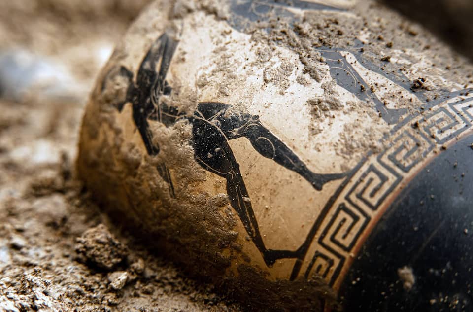Eine Vase im Tempel der Artemis.